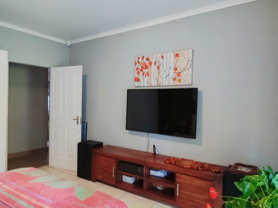 5 Bedroom Property for Sale in Doringkruin North West